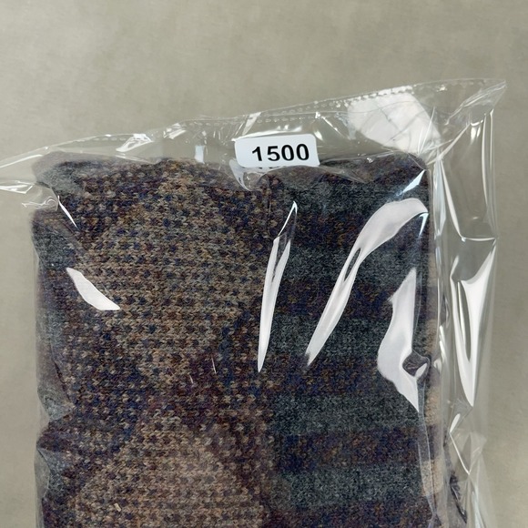 Vintage 80s Men's Pendleton V-neck Sweater Imported Lambswool Yarn USA Medium - Picture 10 of 10